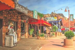 Sedona Uptown empty