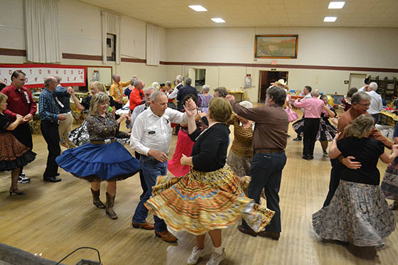 20160119_squaredance