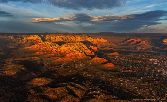 Join Ted Grussing as you are immersed in the fantastic beauty of Sedona and the Colorado Plateau. He guides you through the wonders and beauty of Sedona and Northern Arizona from a perspective that few have ever seen ... the beauty of the red rocks as seen from above and through the clouds, volcanoes and mountains, canyons and rivers ... and on the ground his beautiful and unique wildlife photography of those creatures with whom we share this magnificent part of Arizona.