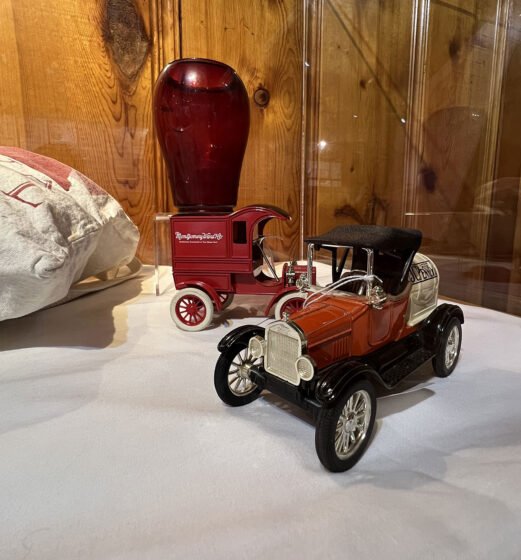 Sedona Heritage Museum Brings Attention to Women’s Heart Health with RED Exhibit 20230112 Red07