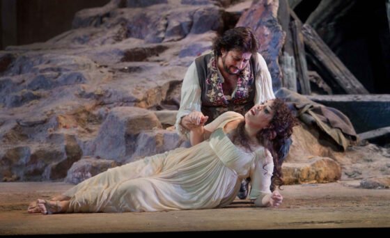 Soprano Sondra Radvanovsky and tenor Marcelo Álvarez star as the passionate lovers Leonora and Manrico in this gripping Met performance from 2015, alongside the late baritone Dmitri Hvorostovsky as the ruthless Count di Luna. Marco Armiliato conducts.
