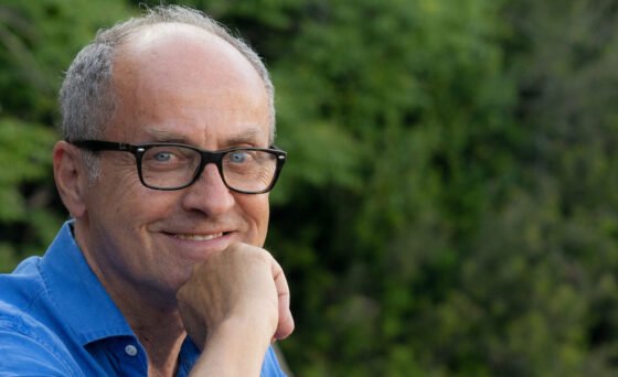 Jeff Koons is widely regarded as one of the most influential, popular and disputed artists of the last 30 years. “Jeff Koons: A Private Portrait” will show the hidden mechanisms lying behind the person, the artist and the Koons brand.