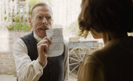 A 1920s English seaside town bears witness to a farcical and occasionally sinister scandal in the riotous mystery comedy “Wicked Little Letters”, starring Olivia Colman, Jessie Buckley and Anjana Vasan.