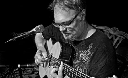 From Bach to the Beatles and barn-burners to ballads, audiences delight when world-renowned fingerstyle guitarist Richard Smith brings his solo concert to Sedona.