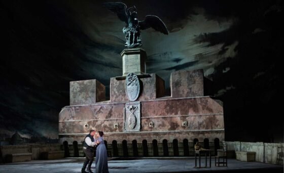 Extraordinary Norwegian soprano Lise Davidsen stars as the passionate title diva in David McVicar’s thrilling production. British-Italian tenor Freddie De Tommaso makes his eagerly anticipated company debut as Tosca’s revolutionary lover, Cavaradossi, and powerhouse American baritone Quinn Kelsey is the sadistic chief of police Scarpia.