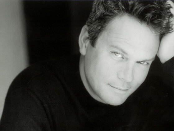 Award-winning, world-renowned impersonator and tribute artist Robbie Howard returns to Sedona with his acclaimed live production “A Christmas Show Tribute to Frank Sinatra & Friends” when he performs at the Mary D. Fisher Theatre. There will be two performances Dec. 6 and 7, presented by the Sedona International Film Festival.