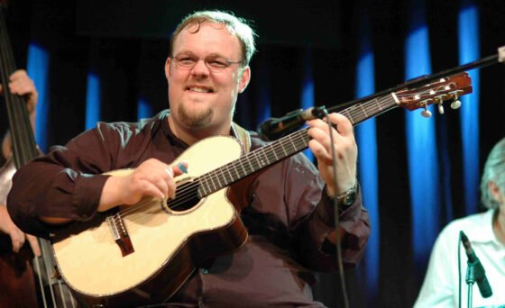 From Bach to the Beatles and barn-burners to ballads, audiences delight when world-renowned fingerstyle guitarist Richard Smith brings his solo concert to Sedona.