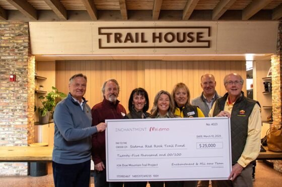 Enchantment Resort & Mii amo donate $25,000 towards Doe Mountain Trail restoration and enhancement Enchantment & Mii amo’s Managing Director Stan Kantowski (pictured far left) presented a check for $25,000 to the Sedona Red Rock Trail Fund for the restoration of Doe Mountain Trail.