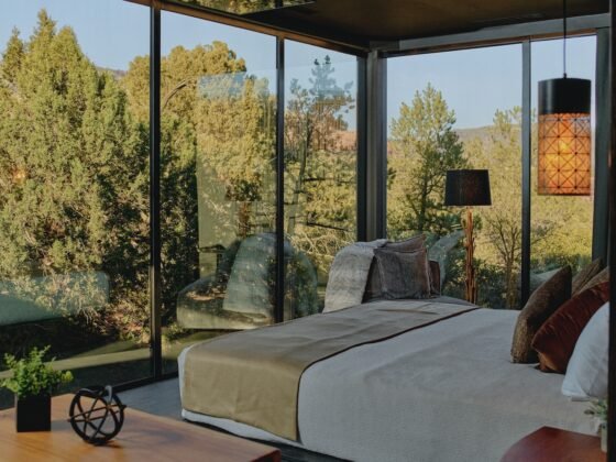 Sedona’s Most Luxurious Hotel Launches Babymoon Package for Couples Seeking an Ultra-Romantic Rendezvous Amongst the Red Rocks Ambiente Interior 5 Kyle RM Johnson