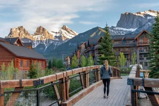 Sedona and Canmore Approve Historic Sister City Agreement