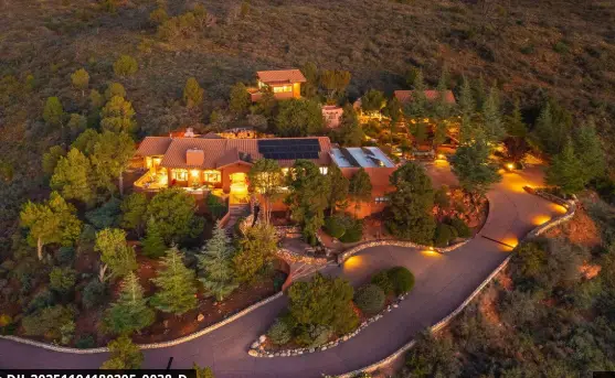 A Sedona Sanctuary of Beauty, Privacy & Possibility – For Sale