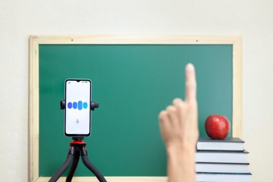 AI Tutor and Brainrot: Recommendations for Thinking Machines Lab shutterstock 2471161463