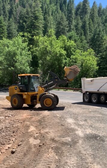 Updated: SR 89A closures scheduled in Oak Creek Canyon starting Aug. 19 stock azdot SR89ARockfallMitigationProjectFrontLoader
